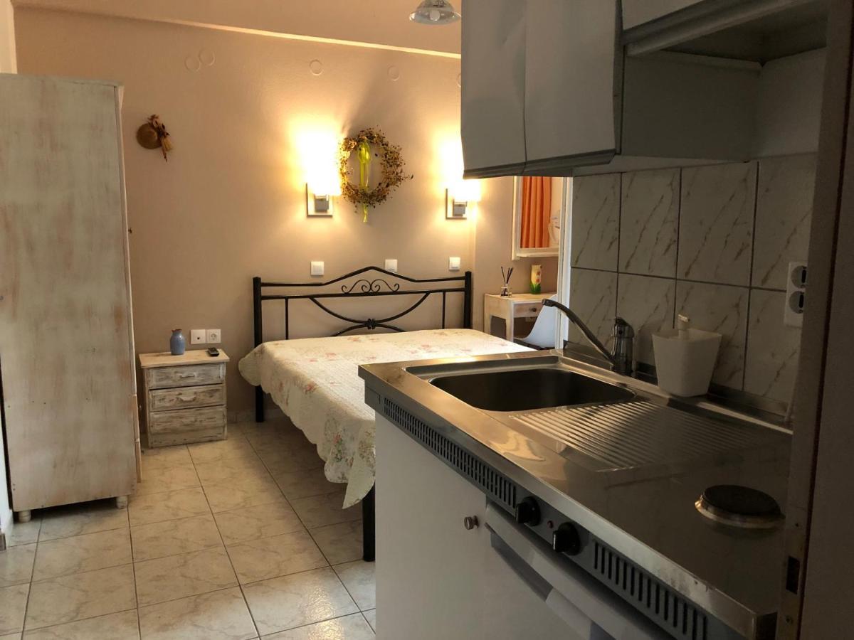 Vana Studios & Apartments يميناريا المظهر الخارجي الصورة