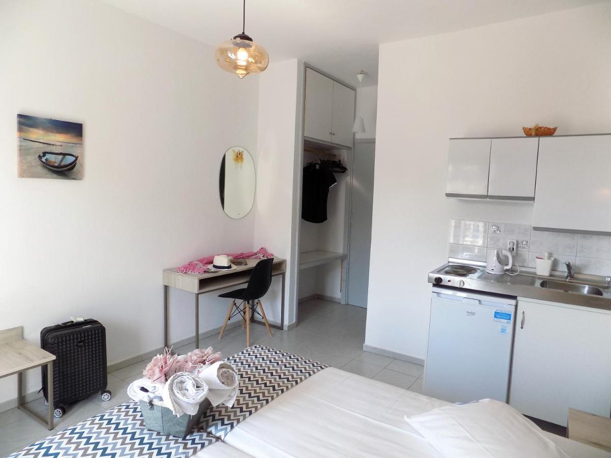 Vana Studios & Apartments يميناريا المظهر الخارجي الصورة