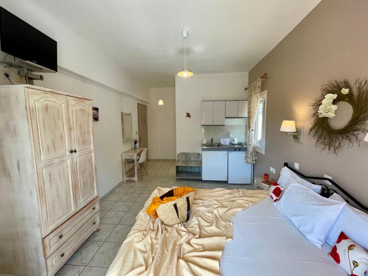 Vana Studios & Apartments يميناريا المظهر الخارجي الصورة