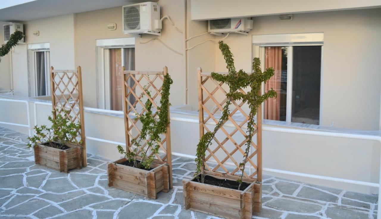 Vana Studios & Apartments يميناريا المظهر الخارجي الصورة